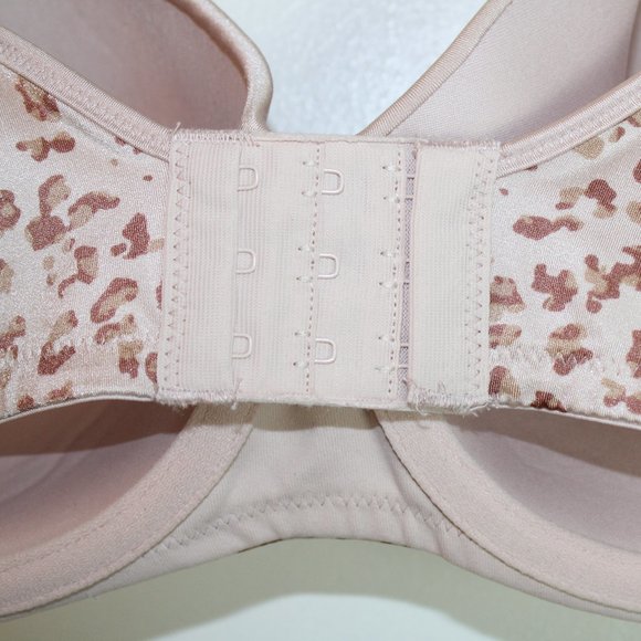 Playtex Secrets Underwire Animal Print Color Tan/Brown Size 38C - Picture 7 of 12